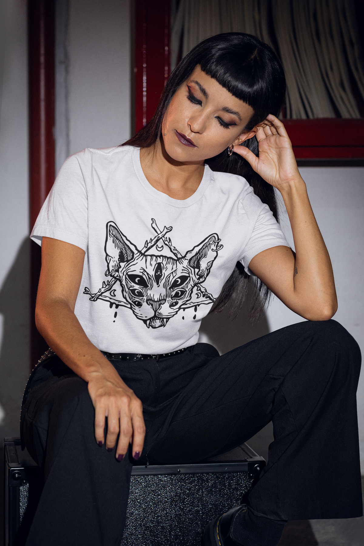 RITUAL CAT SYMBOL Unisex T-Shirt