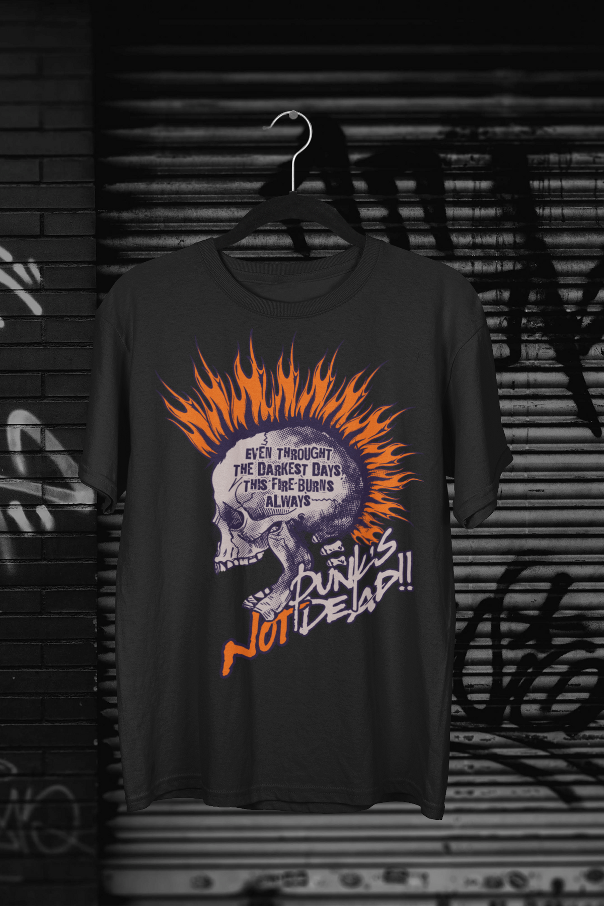 PUNKS NEVER DIE - OVERSIZED T-Shirt