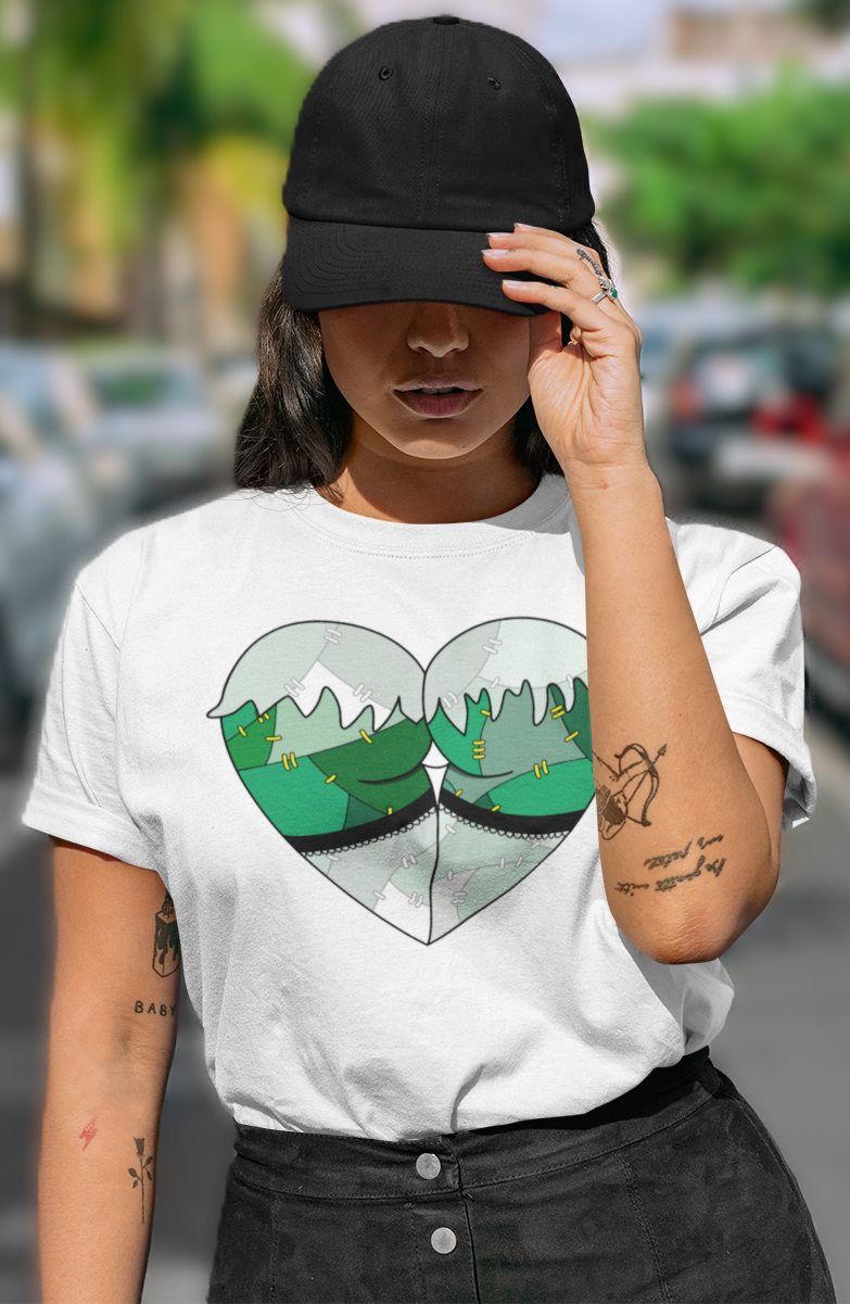 ZOMBIE LOVE HEART - Unisex T-Shirt