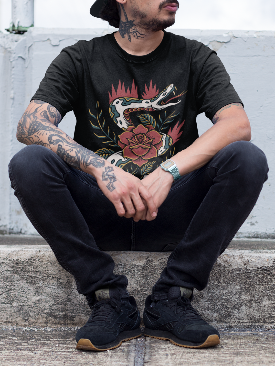 SNAKE & ROSE – Traditional Tattoo-Style Unisex T-Shirt (Black)