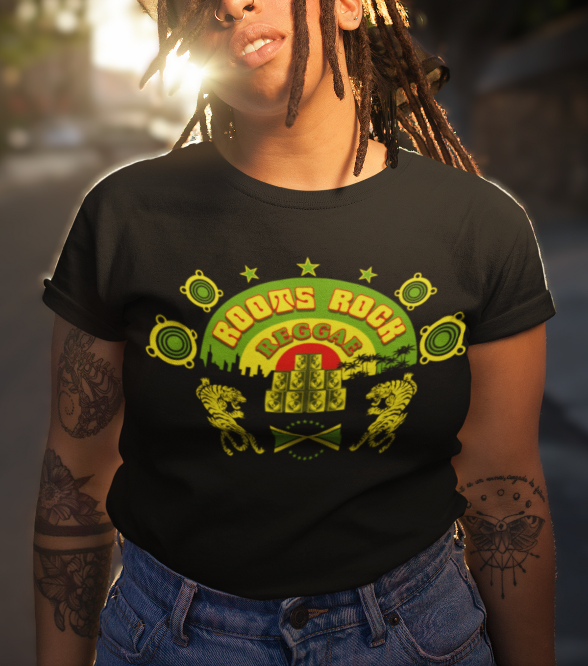 REGGAE ROOTS – Island Sound Vibes Unisex T-Shirt