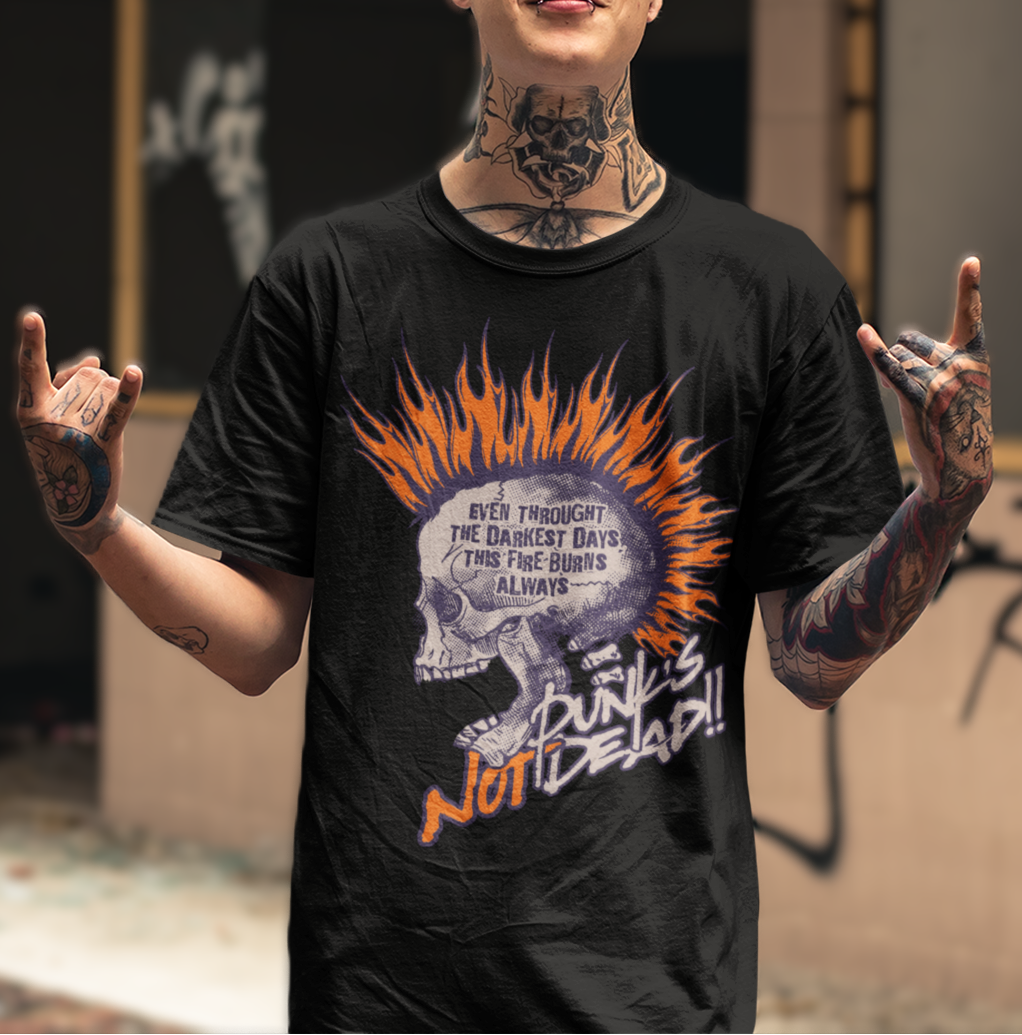 PUNKS NEVER DIE - OVERSIZED T-Shirt